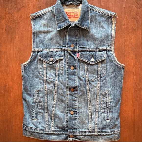 Levi's Classic Blue Denim Trucker Vest Y2K - Picture 7 of 10